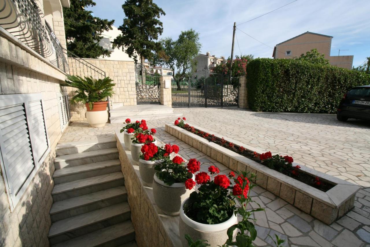 Apartments Lonzor I Selce Bagian luar foto