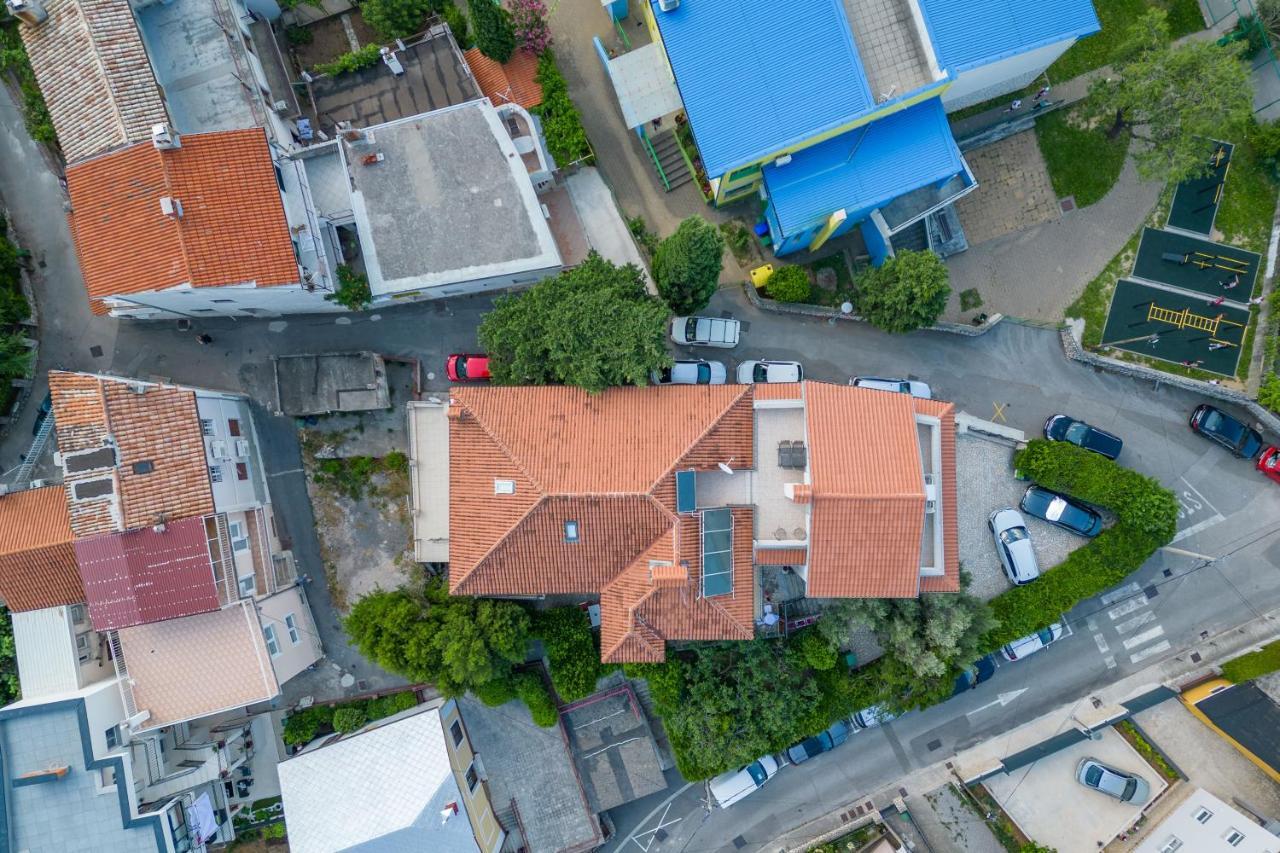Apartments Lonzor I Selce Bagian luar foto