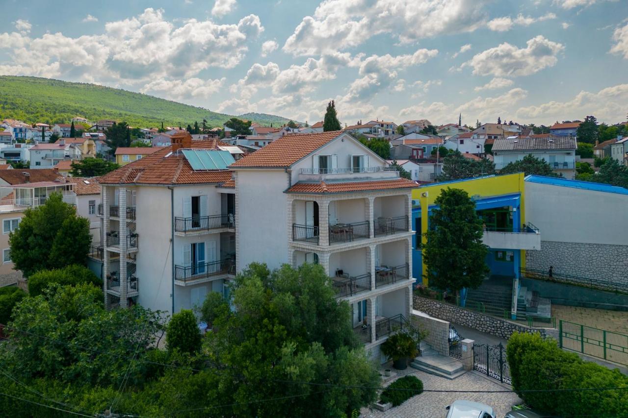 Apartments Lonzor I Selce Bagian luar foto