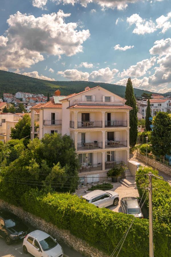 Apartments Lonzor I Selce Bagian luar foto