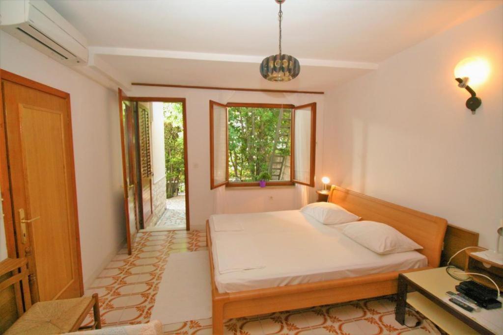 Apartments Lonzor I Selce Bagian luar foto
